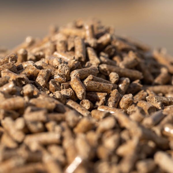 279212F4-7517-473D-A615-58BFFD5CD6E3.jpg Holzpellets Premium 65 x 15 kg